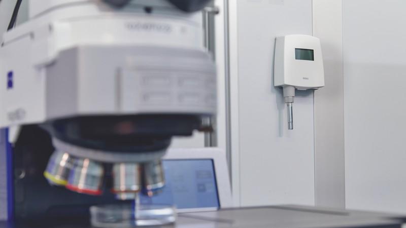 HMT120_130 in a lab
