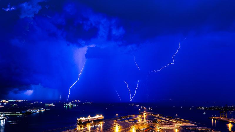 Lightning in ports