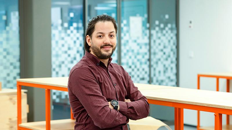 Eduardo Murillo in the Vaisala R&D Maker Lab