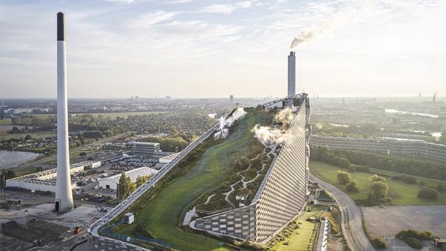 The Amager Bakke facility & CopenHill center
